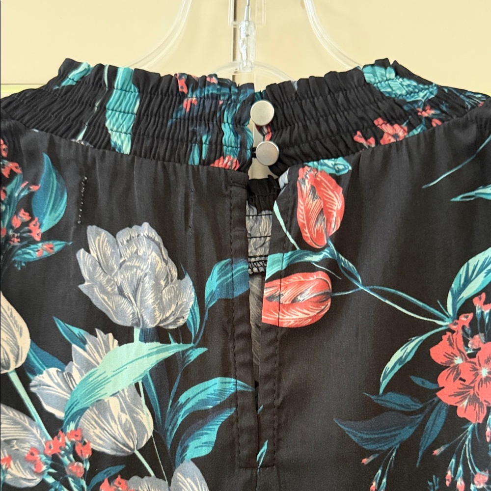 Tinsel Black Floral Blouse - Picture 5 of 5
